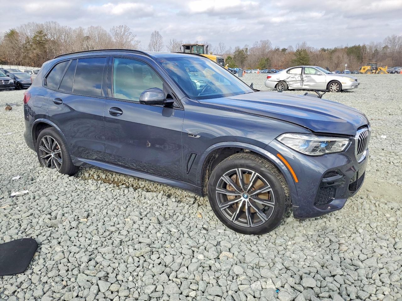 2022 BMW X5 xDrive45E - Image 4