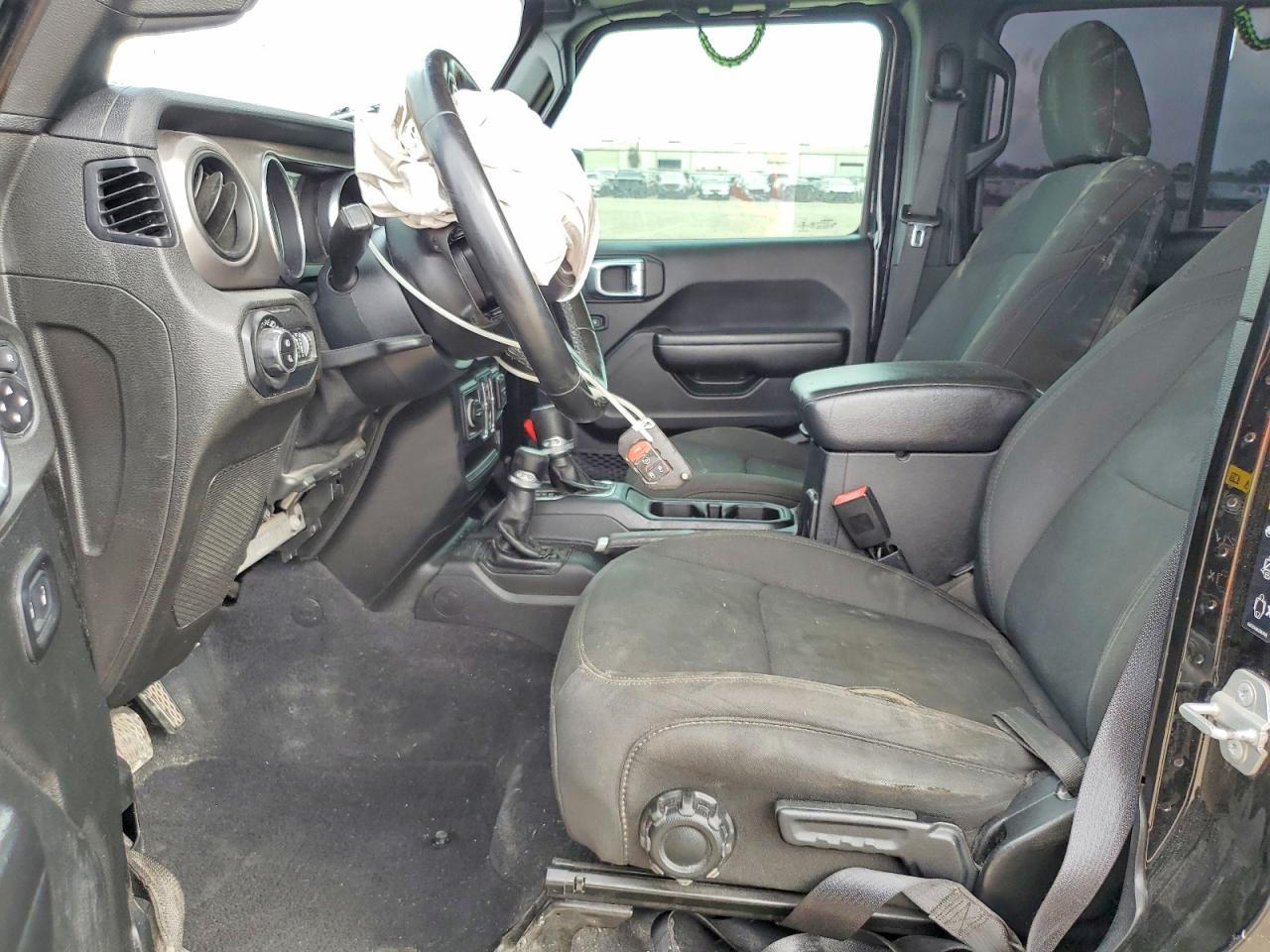 2020 Jeep Gladiator Sport - Фото 7