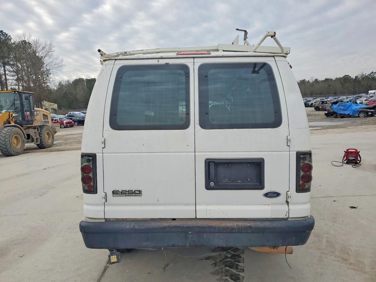 2008 Ford E-250 Utility / Service Van - Image 6