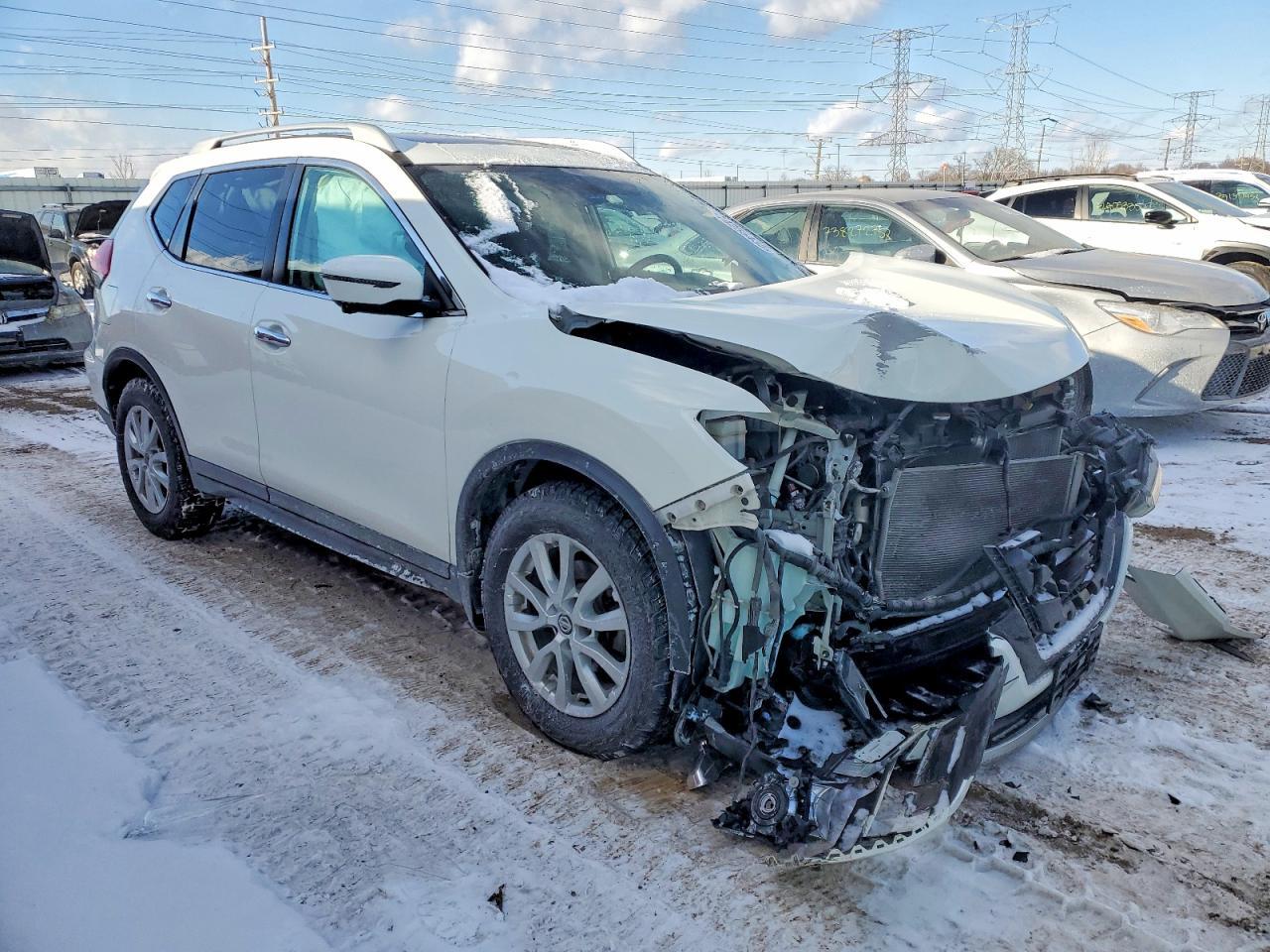 2017 Nissan Rogue S - Фото 4