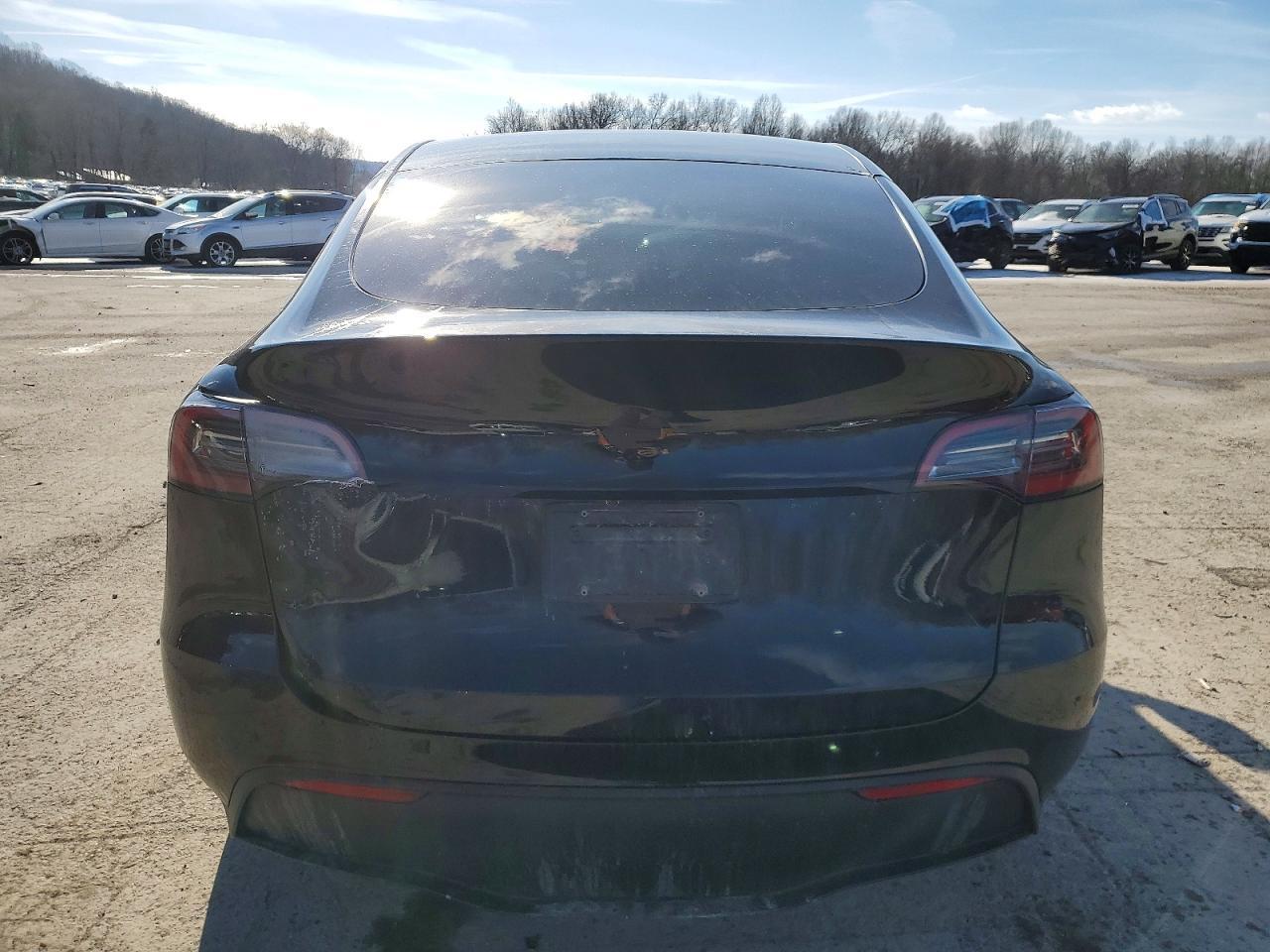 2024 Tesla Y - Image 6