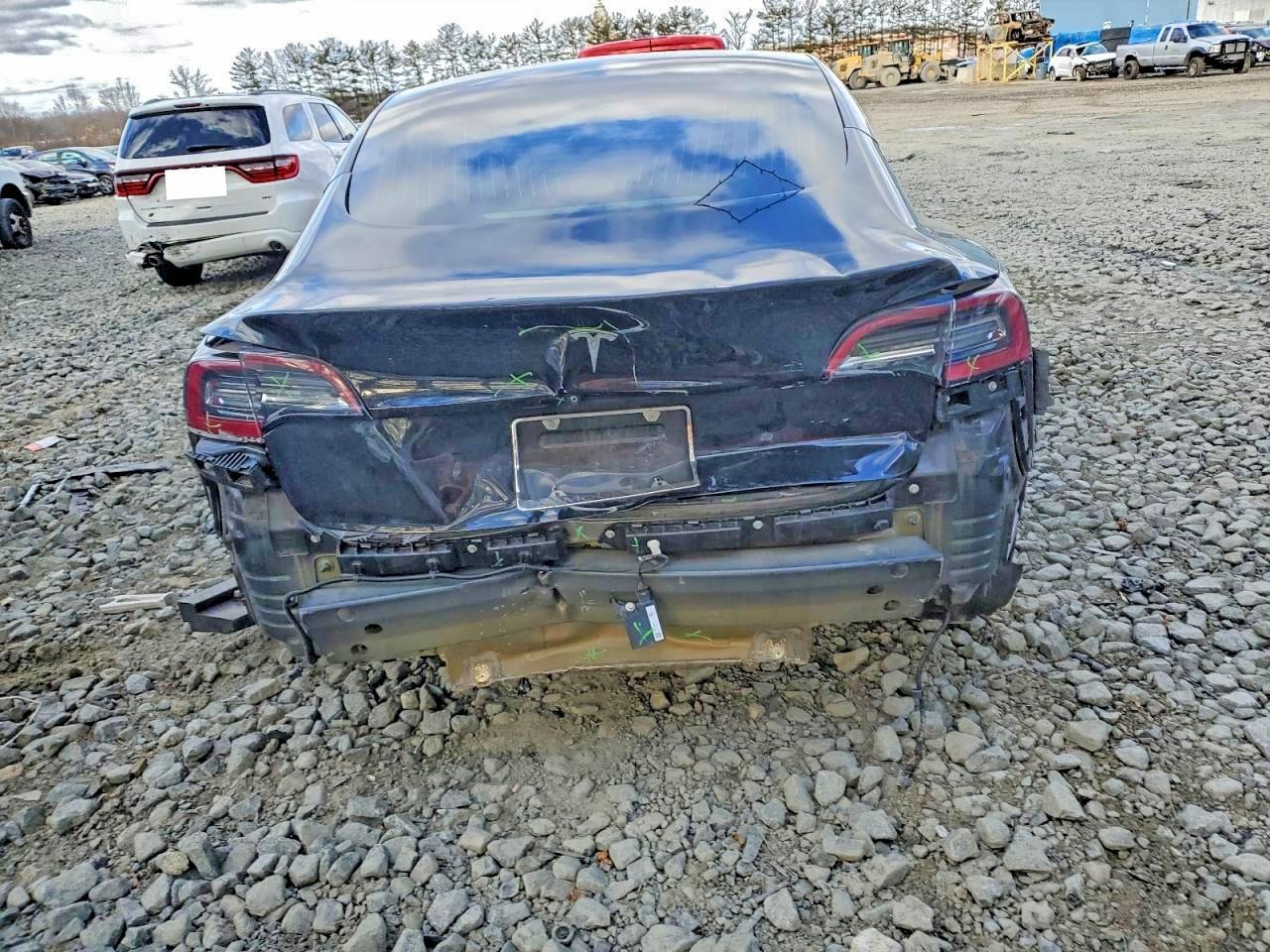 2018 Tesla Model 3 - Image 6