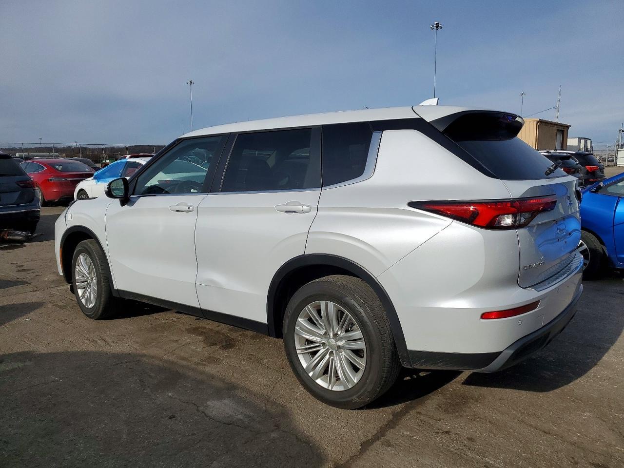 2024 Mitsubishi Outlander Es - Фото 2