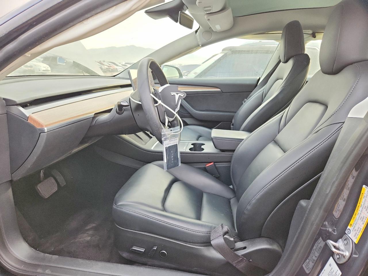 2023 Tesla Model 3 - Фото 7