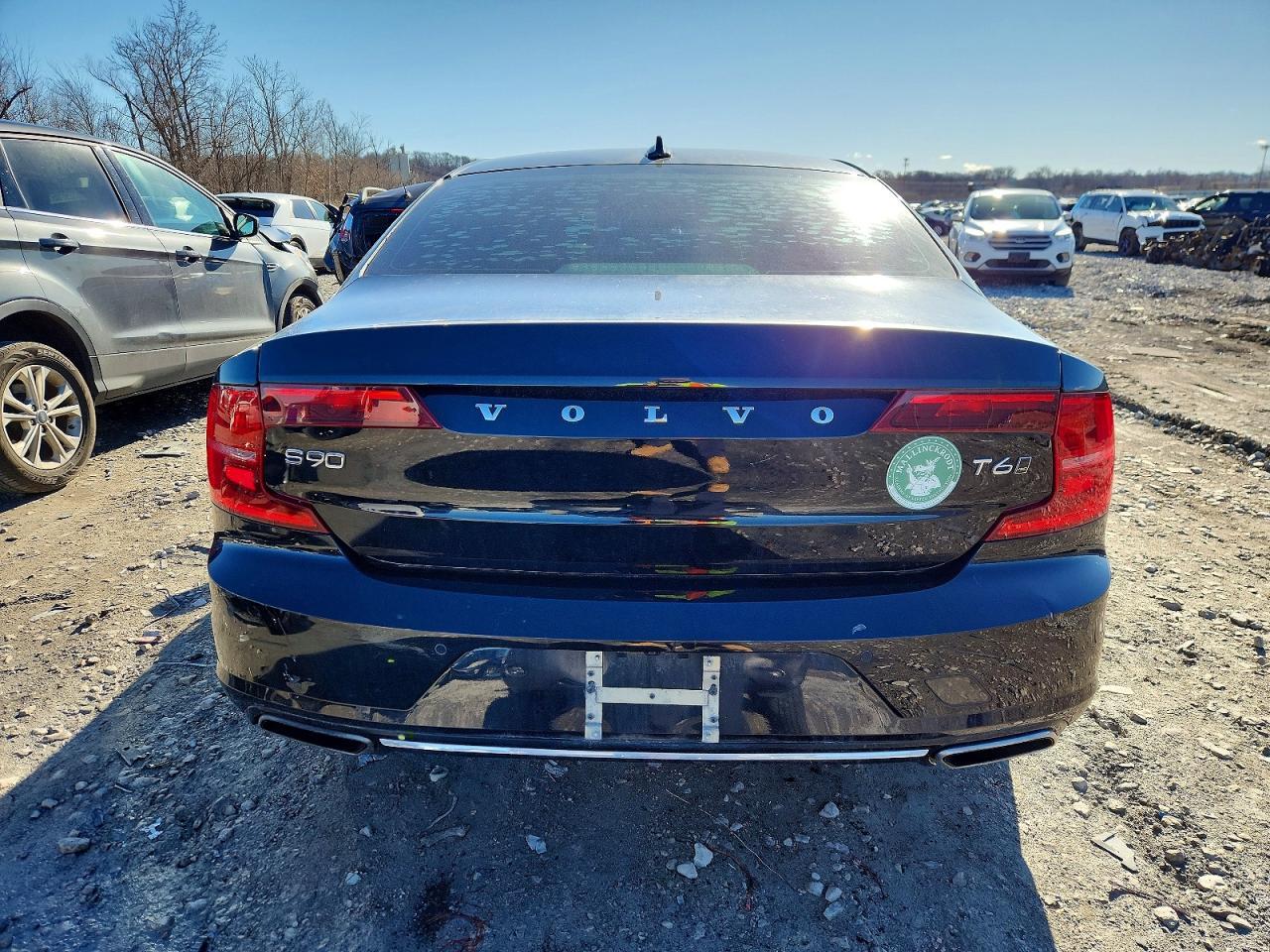 2018 Volvo S90 T6 Momentum - Image 6