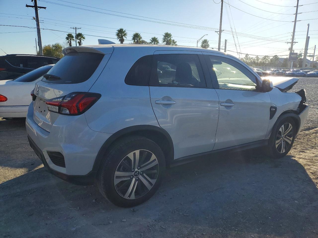 2025 Mitsubishi Outlander Sport S - Фото 3