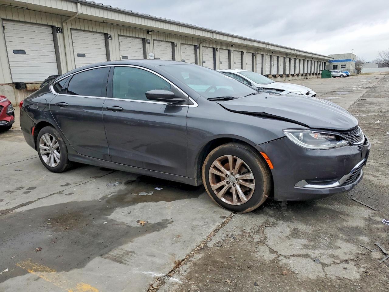 2016 Chrysler 200 Limited - Фото 4