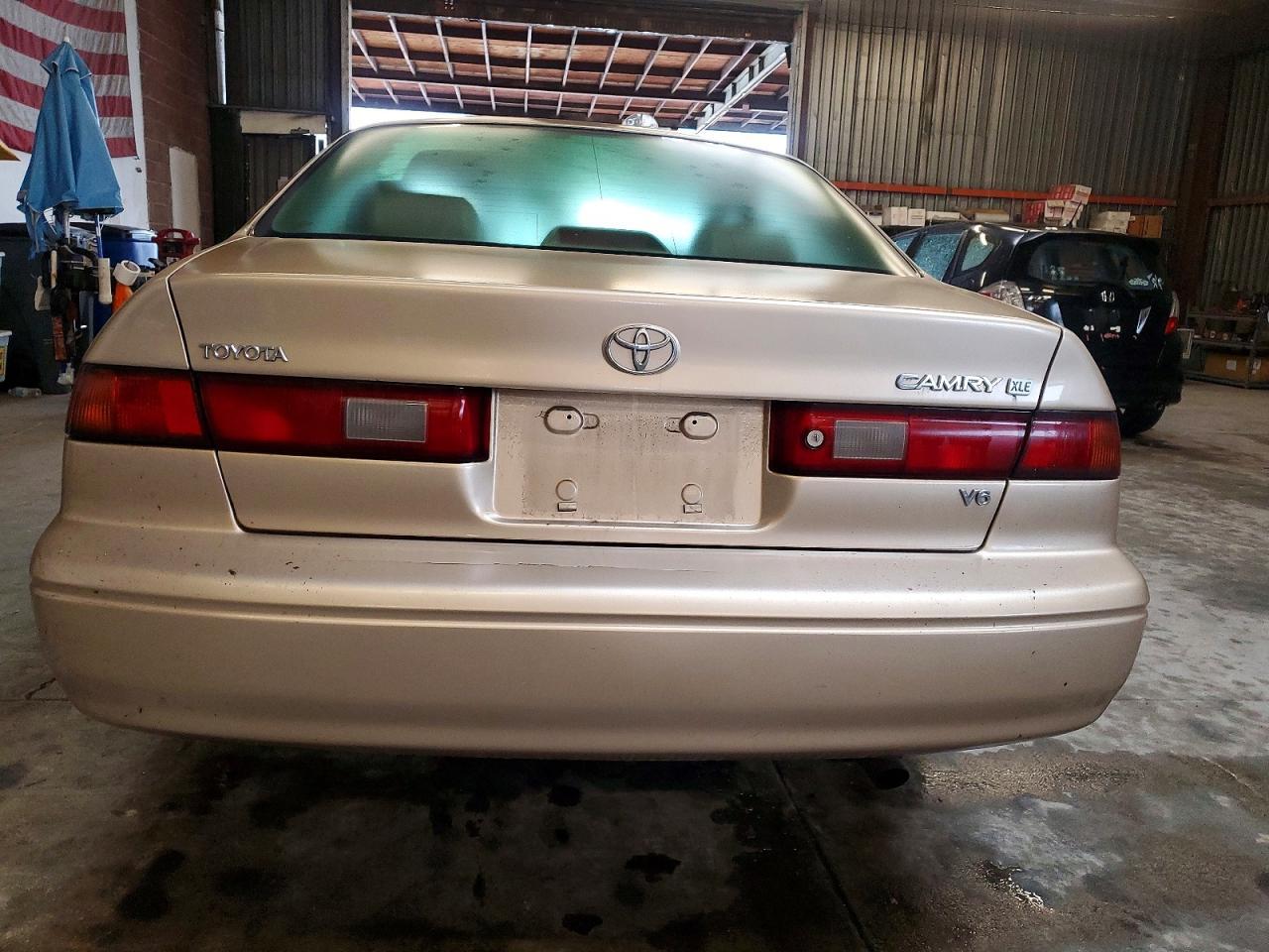 1998 Toyota Camry Le - Фото 6