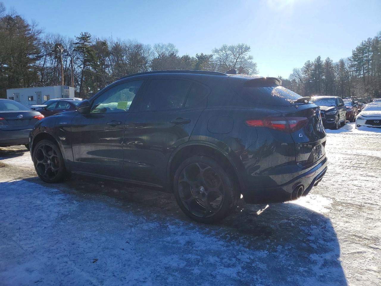 2022 Alfa Romeo Stelvio Ti - Фото 2