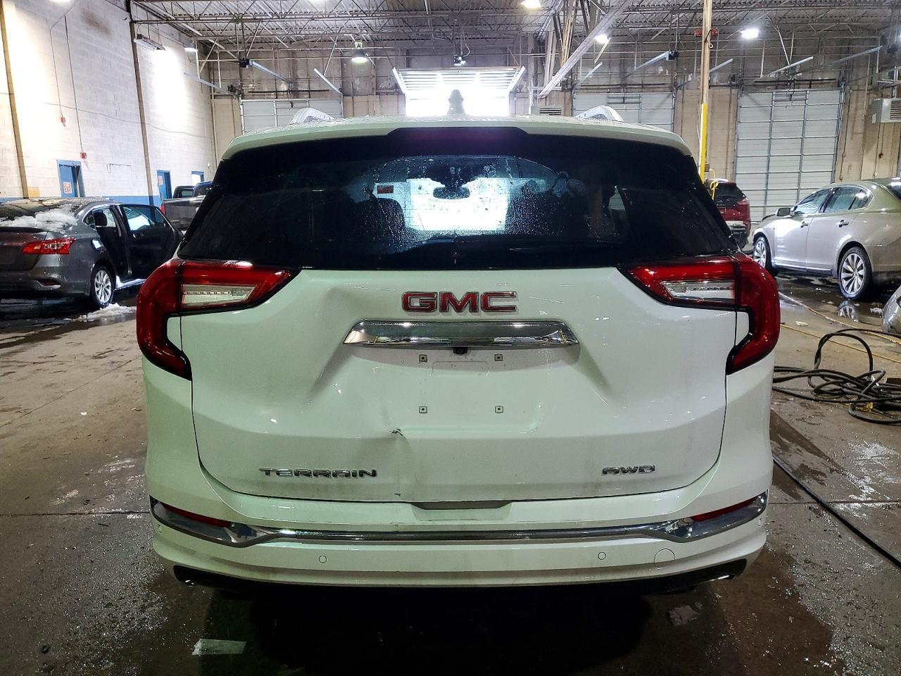 2024 GMC Terrain Denali - Фото 6