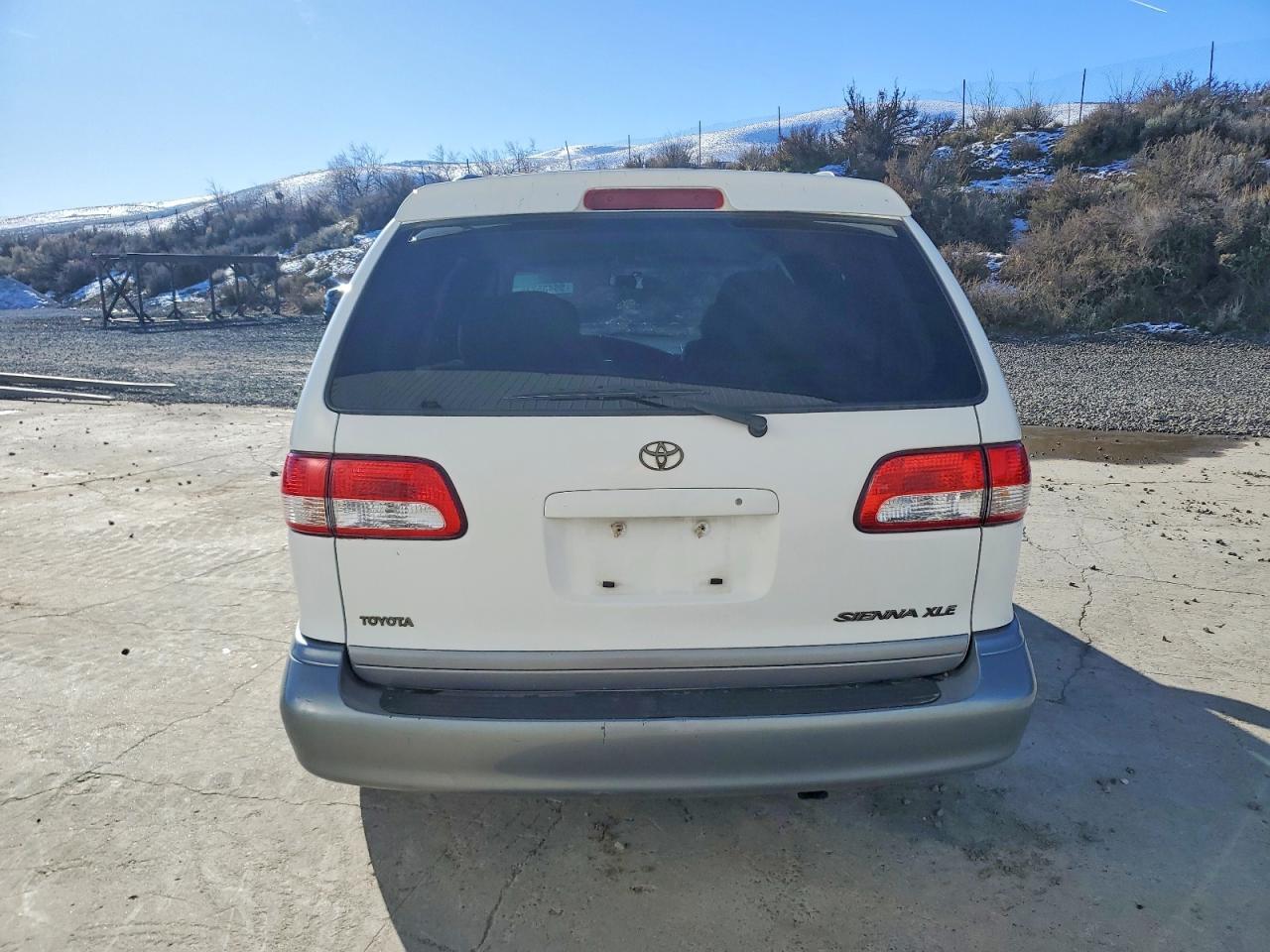 2001 Toyota Sienna Le - Фото 6