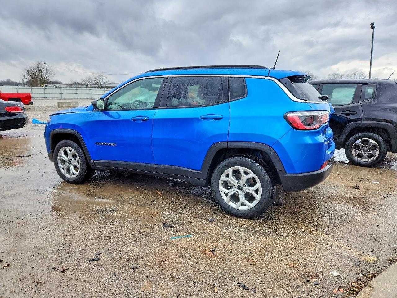 2025 Jeep Compass Latitude - Фото 2