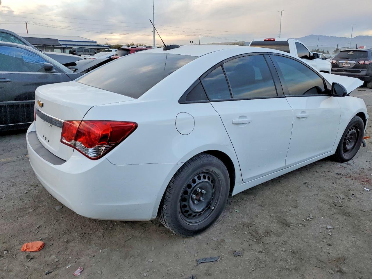 2015 Chevrolet Cruze Ls - Фото 3