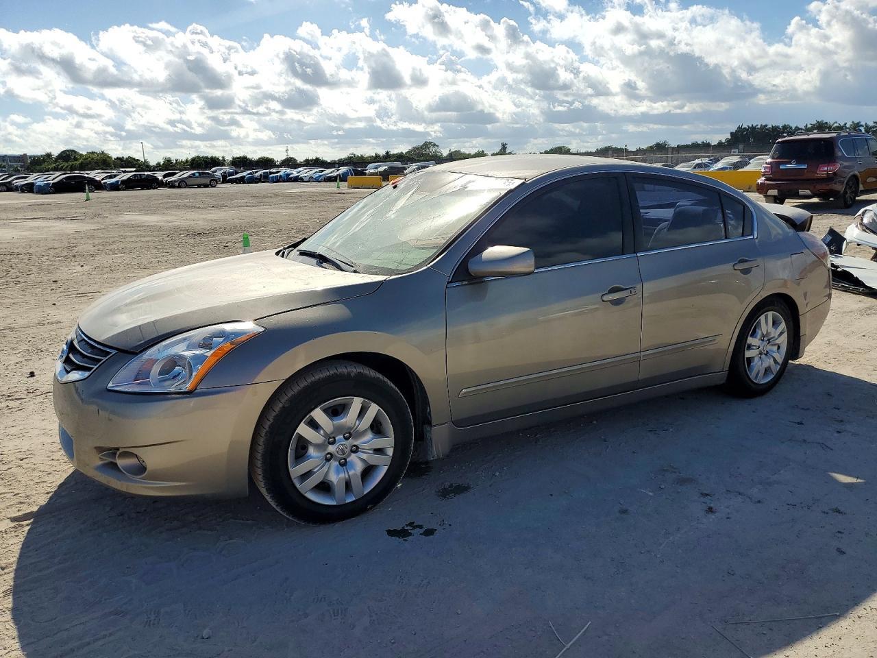 2012 Nissan Altima Base