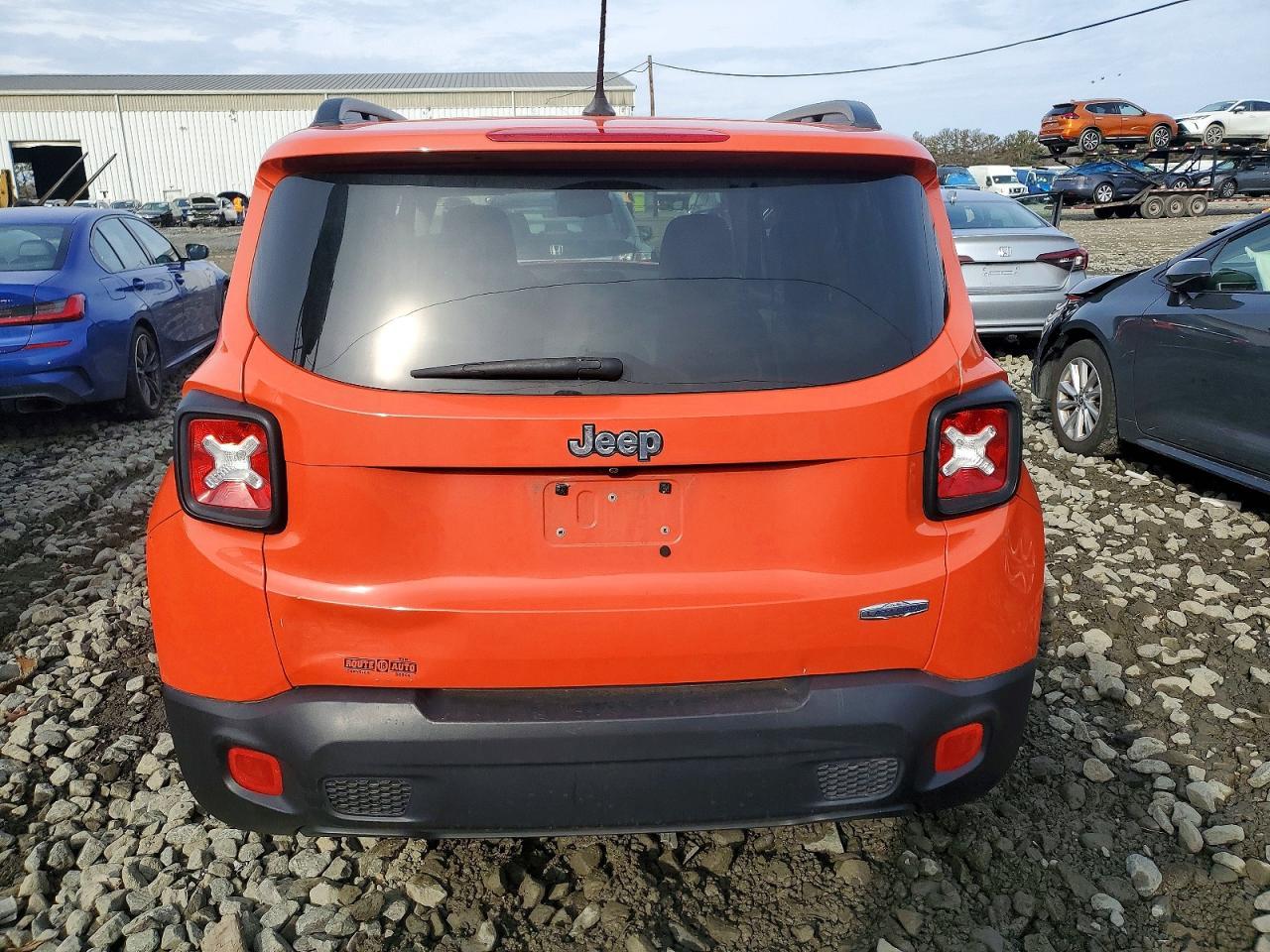 2017 Jeep Renegade Latitude - Фото 6