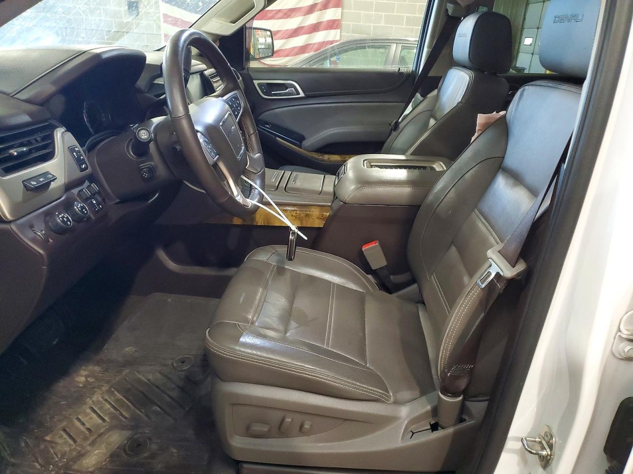 2017 GMC Yukon Denali - Image 7