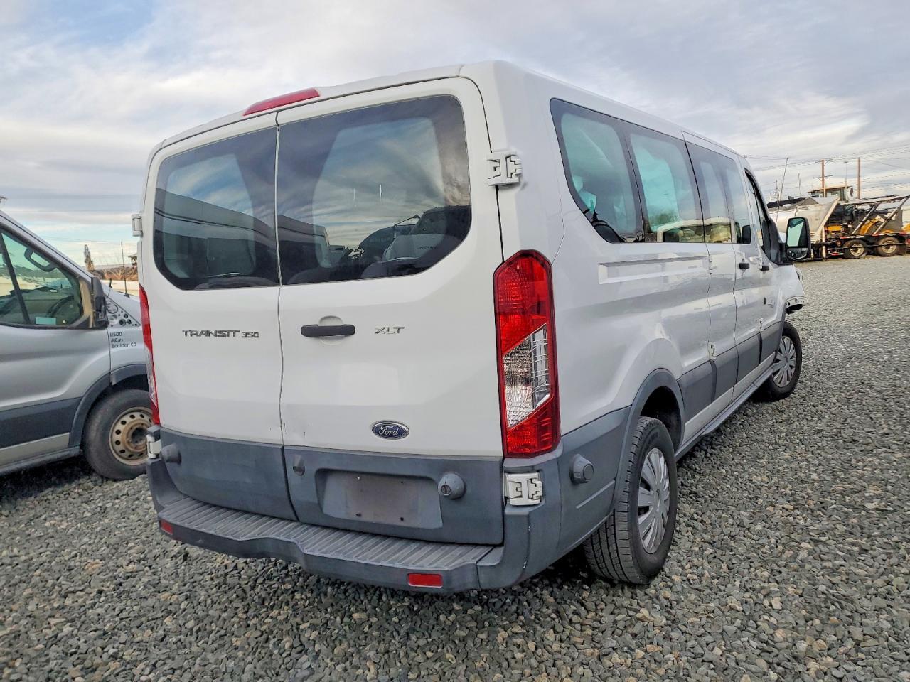 2017 Ford Transit T-350 - Фото 3
