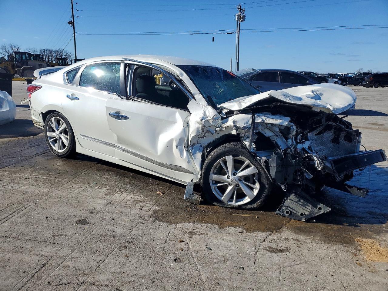 2015 Nissan Altima 2.5 - Image 4