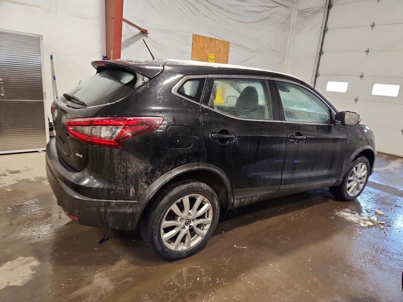 2021 Nissan Rogue Sport S - Image 3