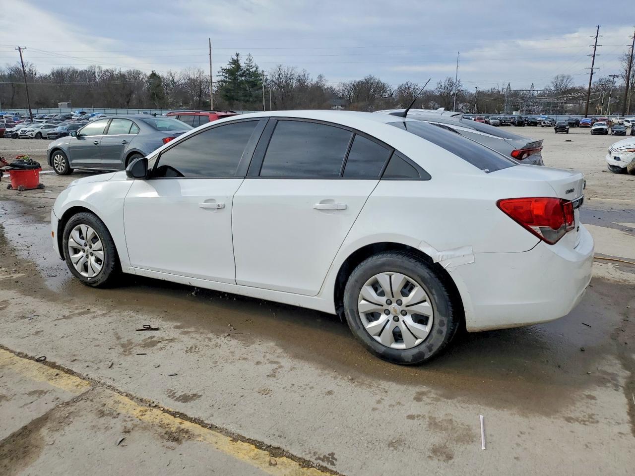 2014 Chevrolet Cruze Ls - Фото 2