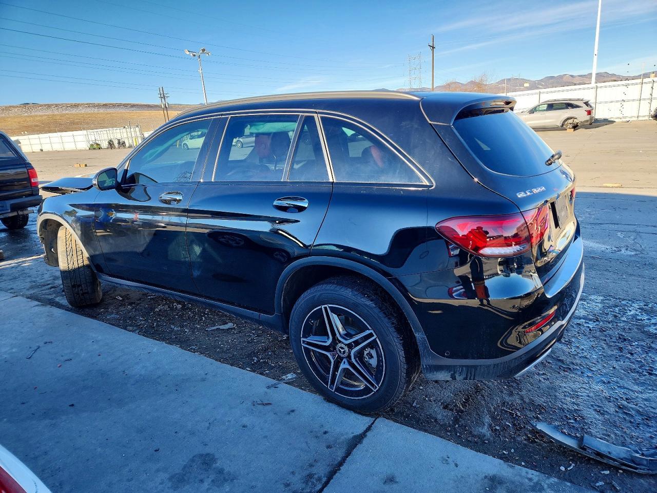 2022 Mercedes-Benz Glc 300 4Matic - Фото 2