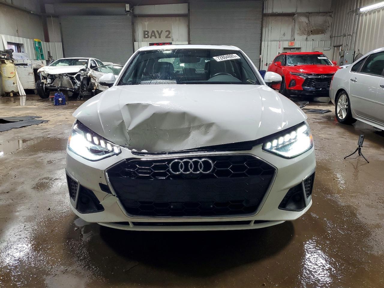 2022 Audi A4 Premium Plus 45 - Фото 5
