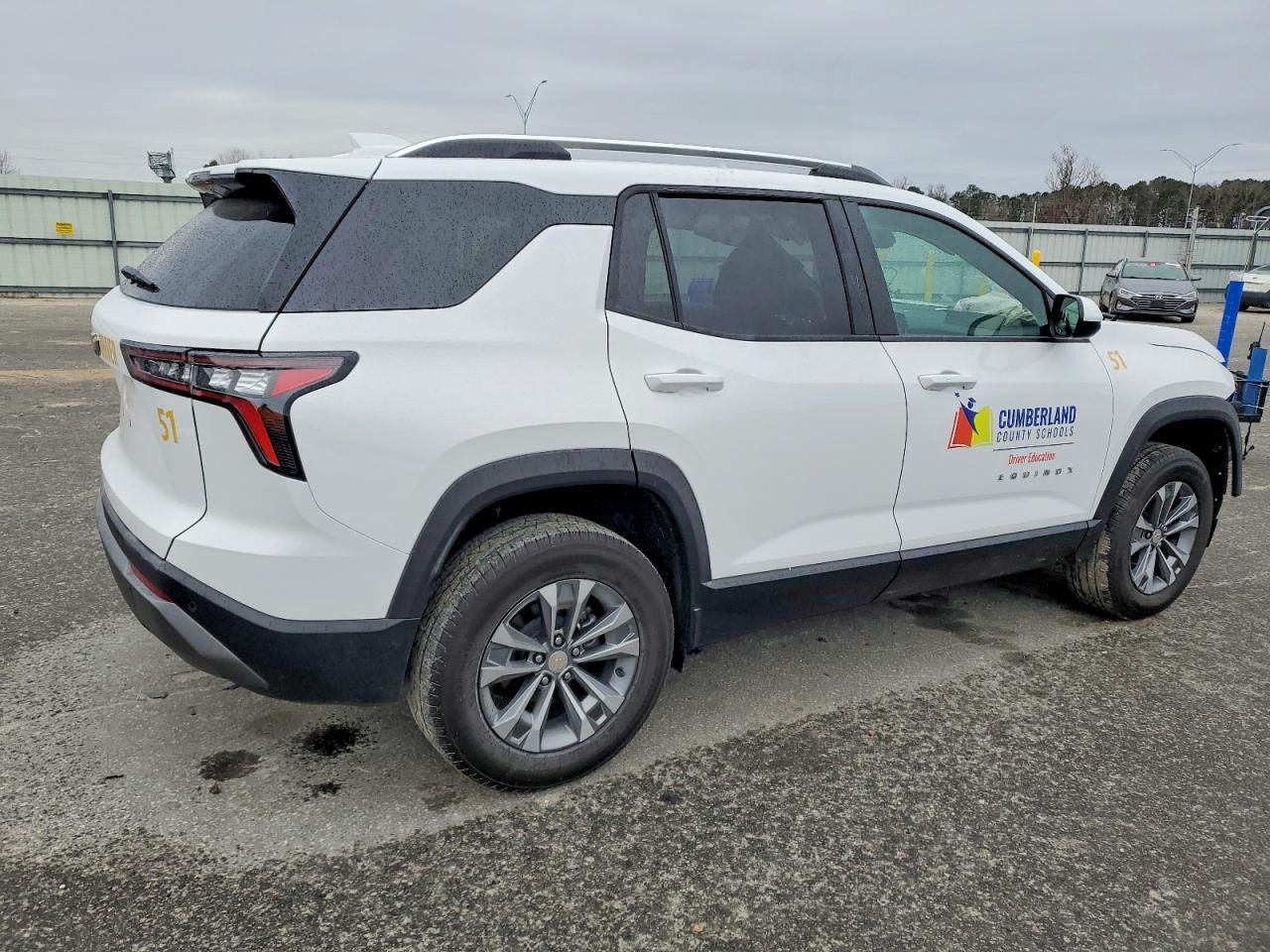 2025 Chevrolet Equinox Lt - Image 3