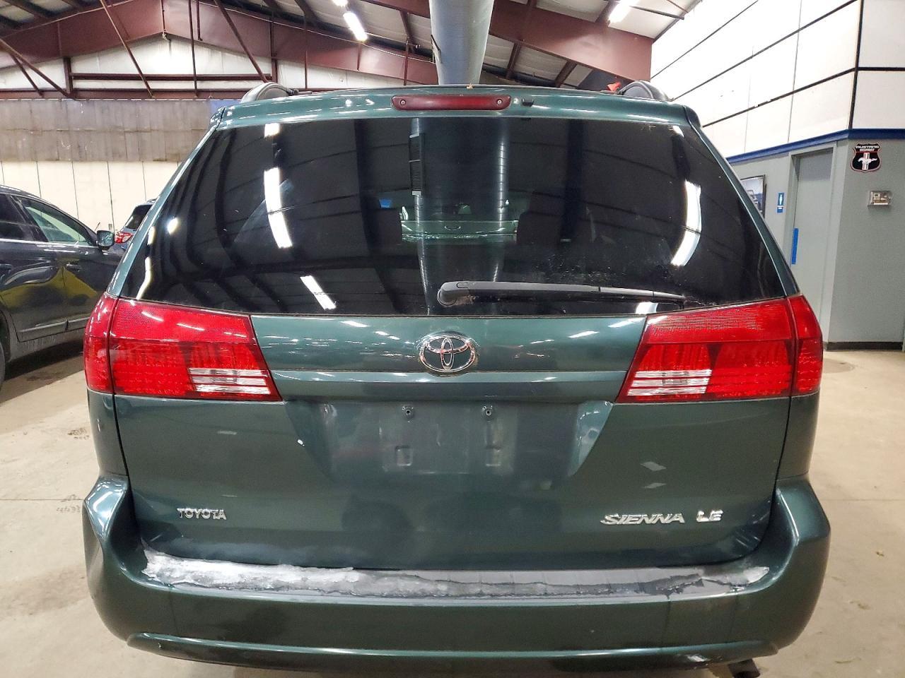 2005 Toyota Sienna Ce - Image 6