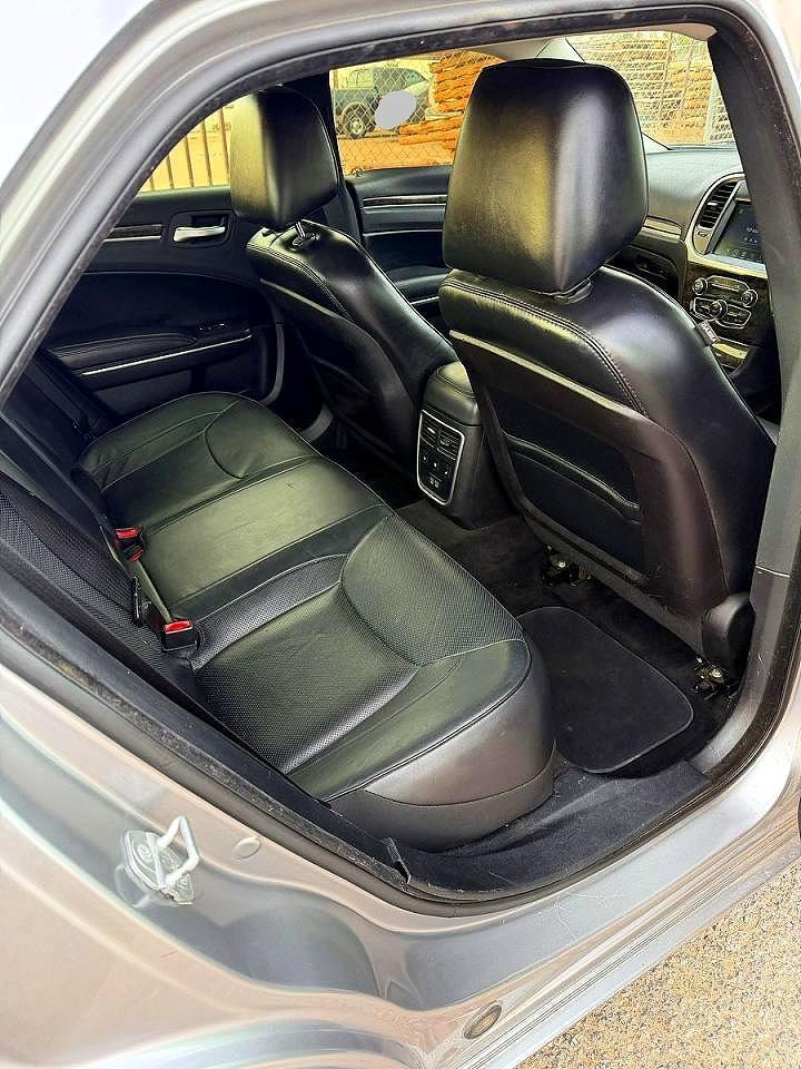 2016 Chrysler 300C - Фото 6