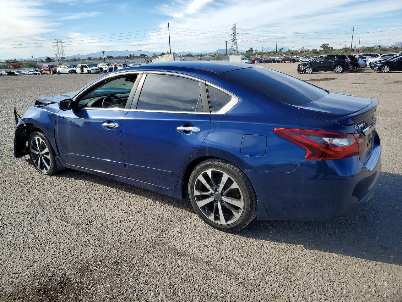 2017 Nissan Altima 2.5 - Фото 2