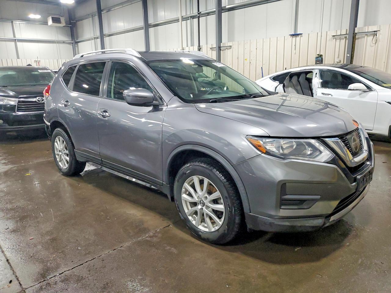 2017 Nissan Rogue S - Image 4