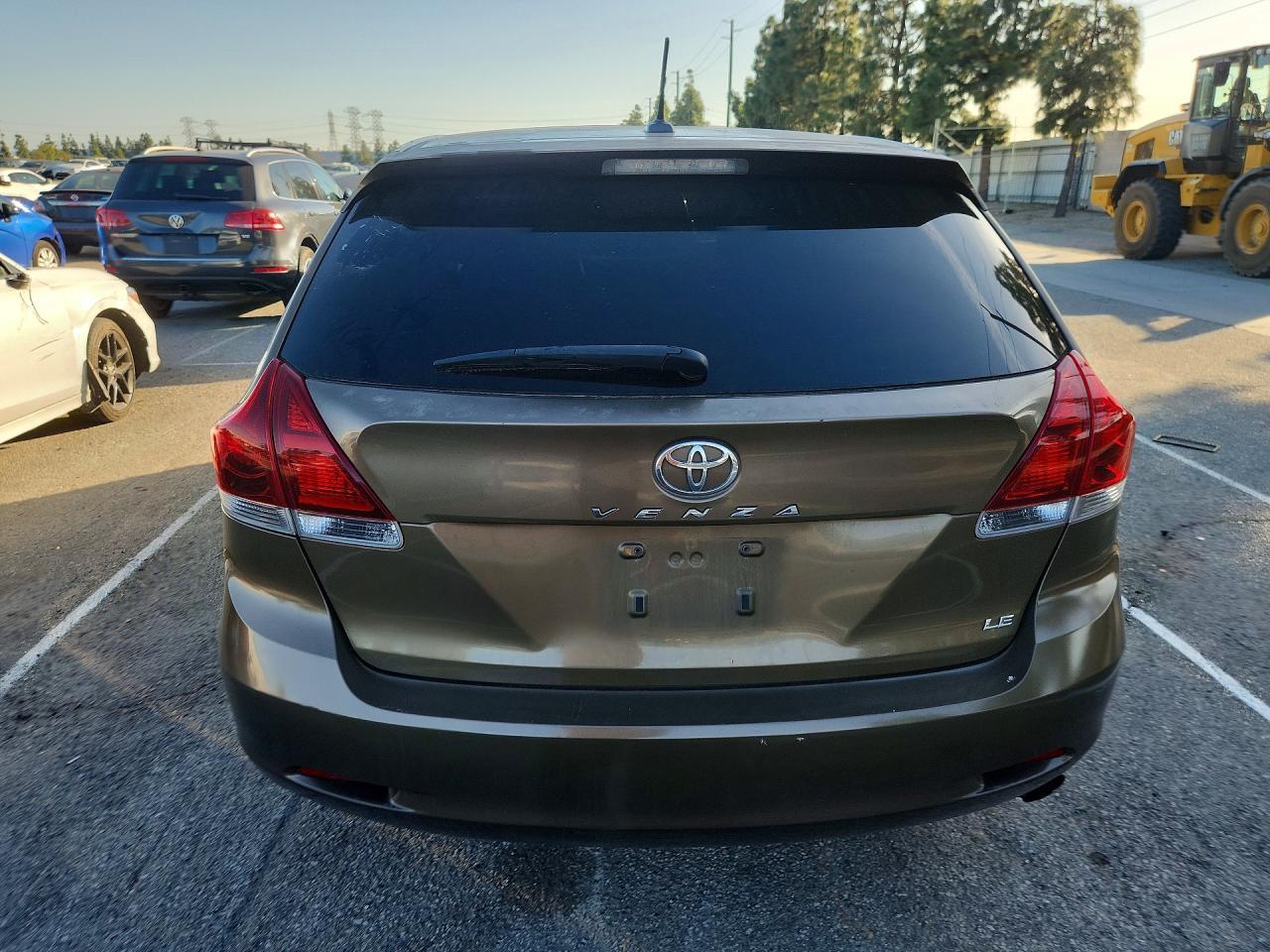 2013 Toyota Venza Le - Image 6