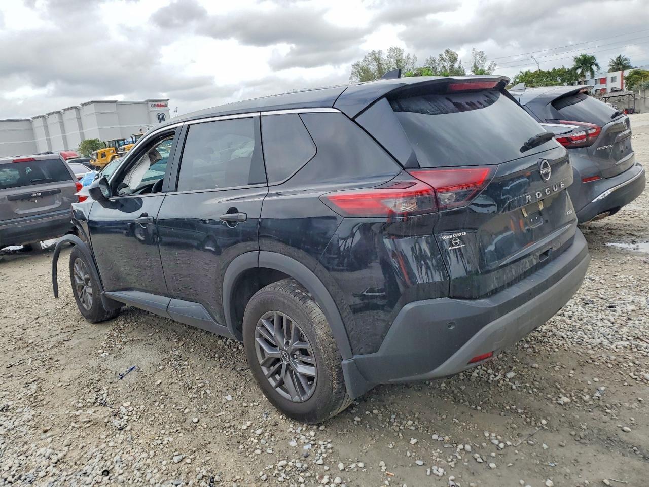 2023 Nissan Rogue S - Фото 2