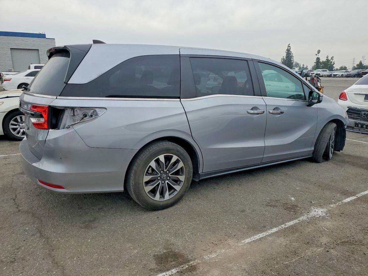2023 Honda Odyssey Exl - Фото 3