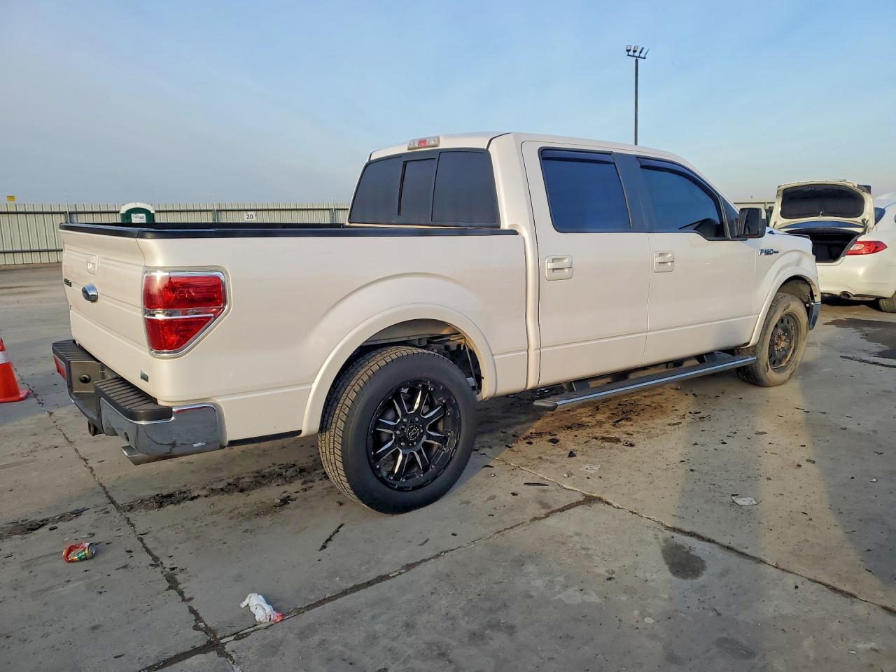 2010 Ford F150 Supercrew - Image 3