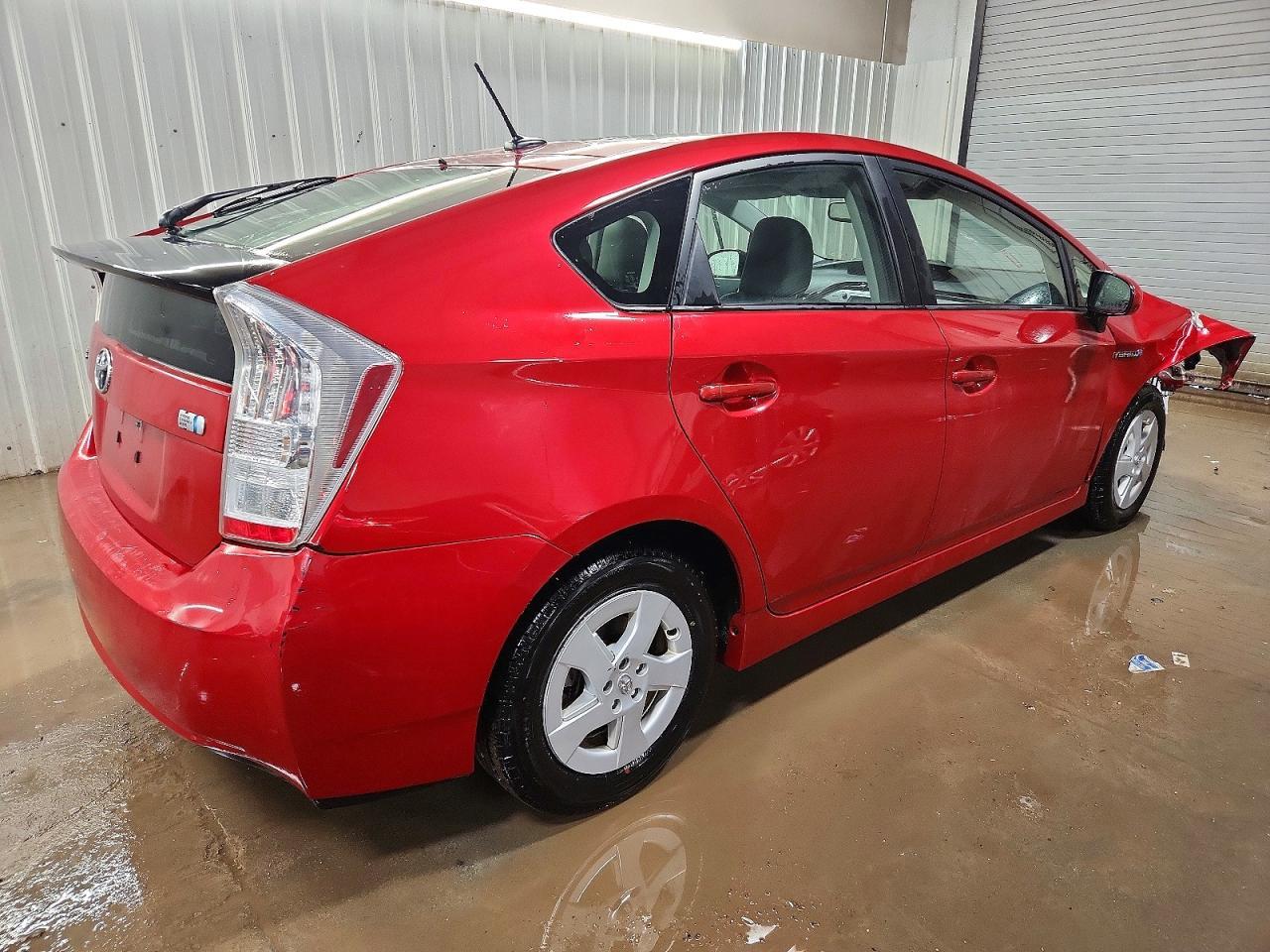 2010 Toyota Prius Iv - Image 3