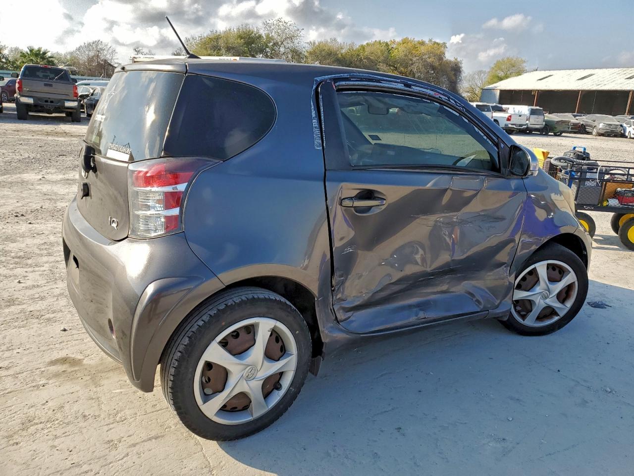 2012 Toyota Scion Iq - Фото 3
