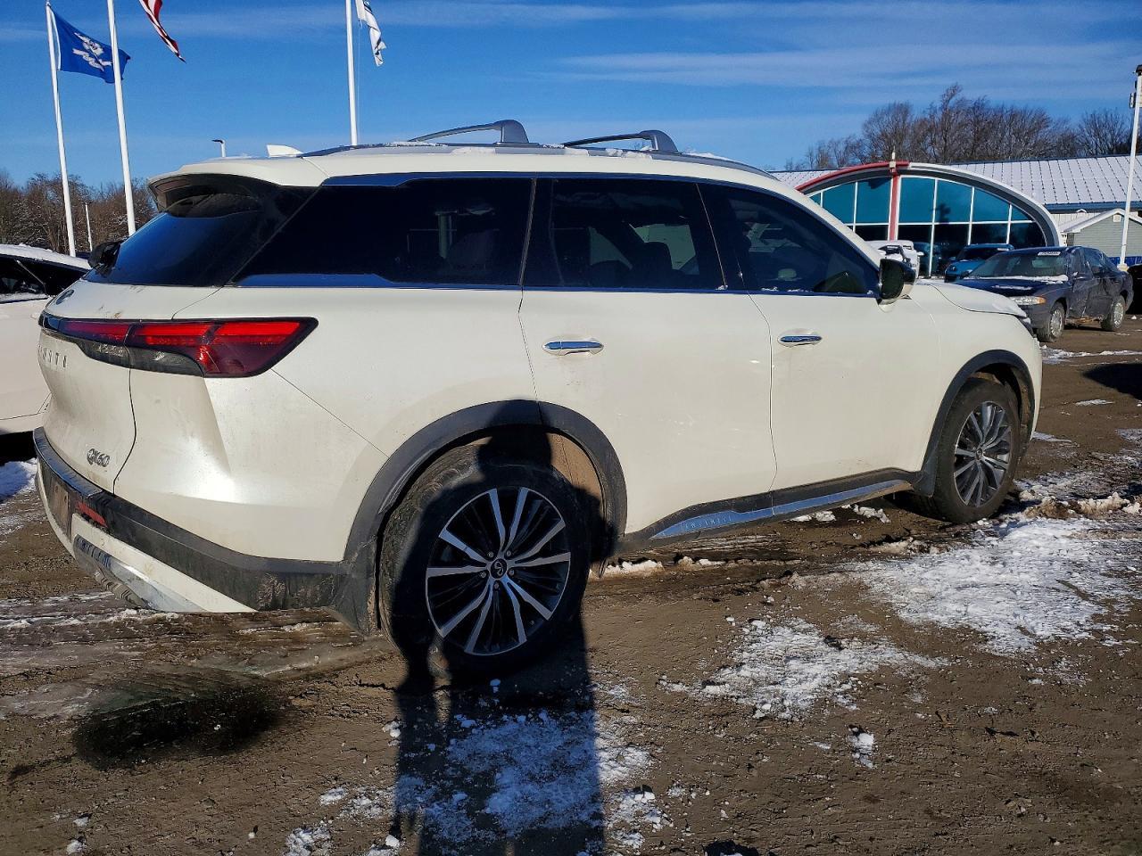 2022 Infiniti Qx60 Sensory - Image 3