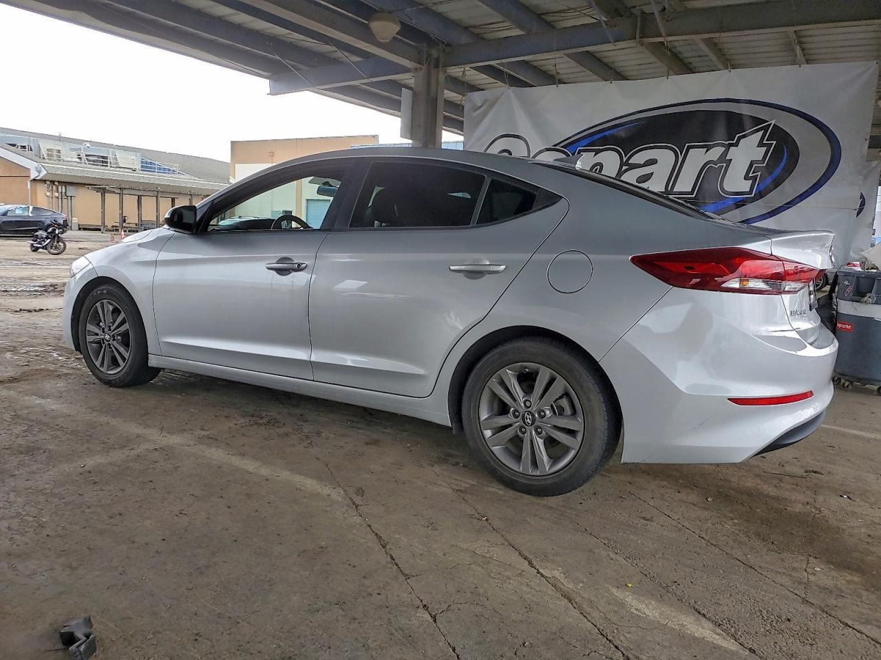 2018 Hyundai Elantra Sel - Фото 2
