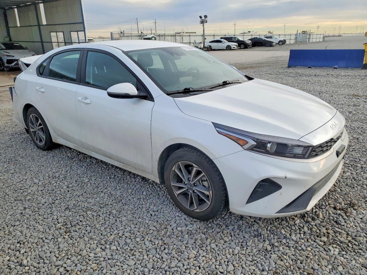 2023 Kia Forte Lx - Image 4