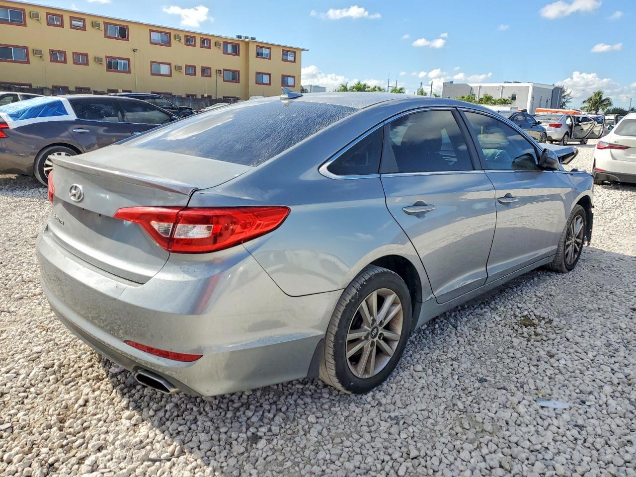 2016 Hyundai Sonata Se - Фото 3
