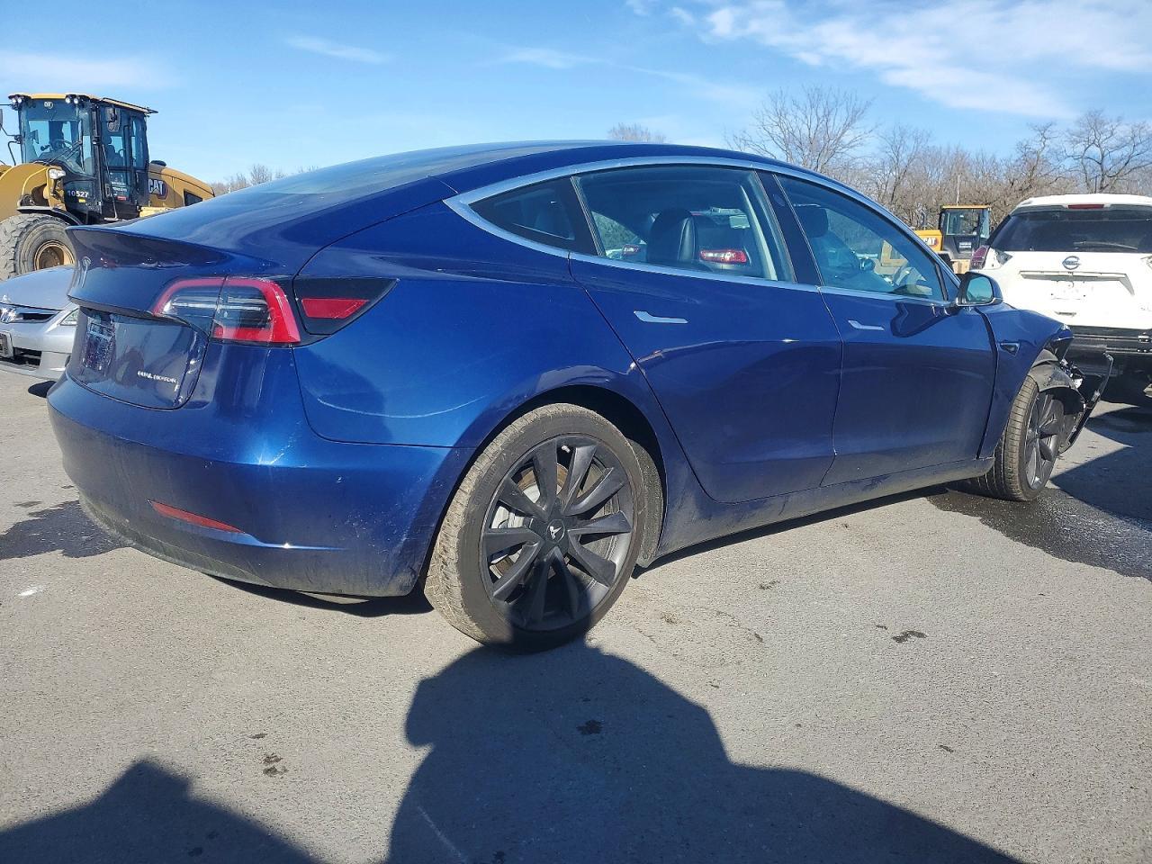 2018 Tesla Model 3 - Фото 3