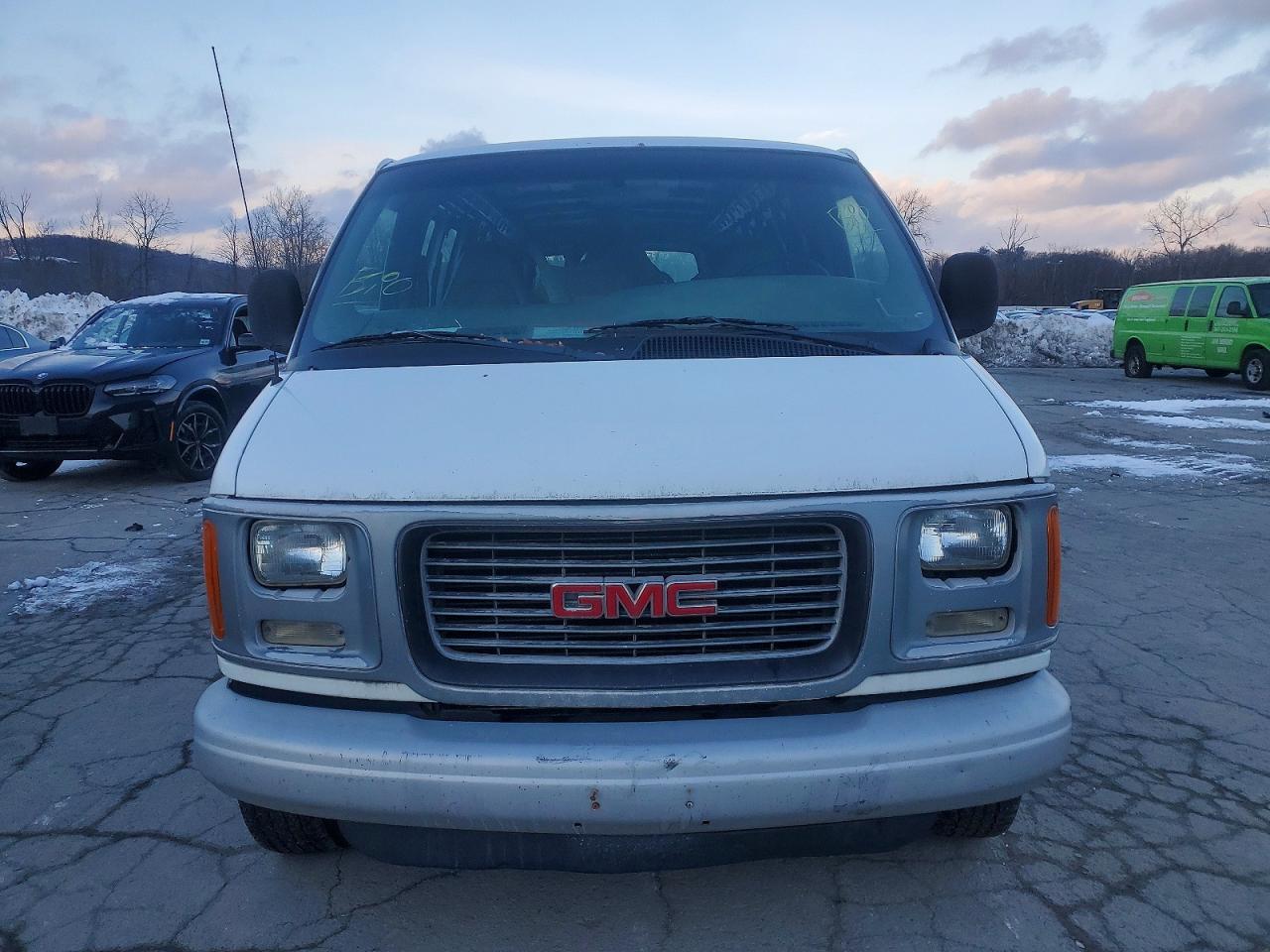 2001 GMC Savana 3500 Delivery Van - Фото 5