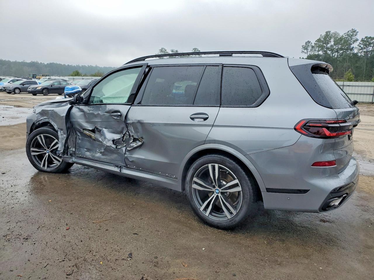 2024 BMW X7 xDrive40I - Image 2