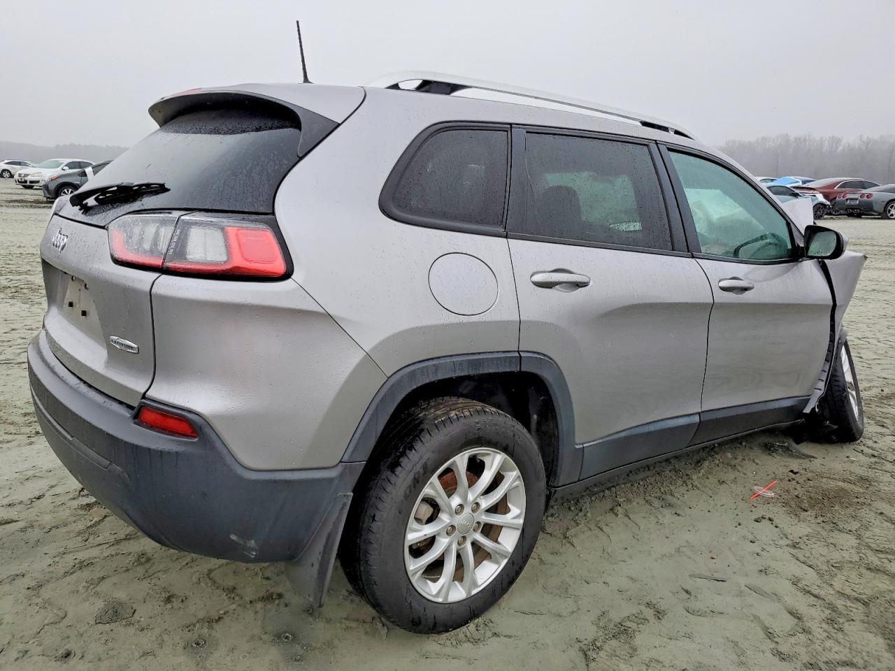 2020 Jeep Cherokee Latitude - Фото 3