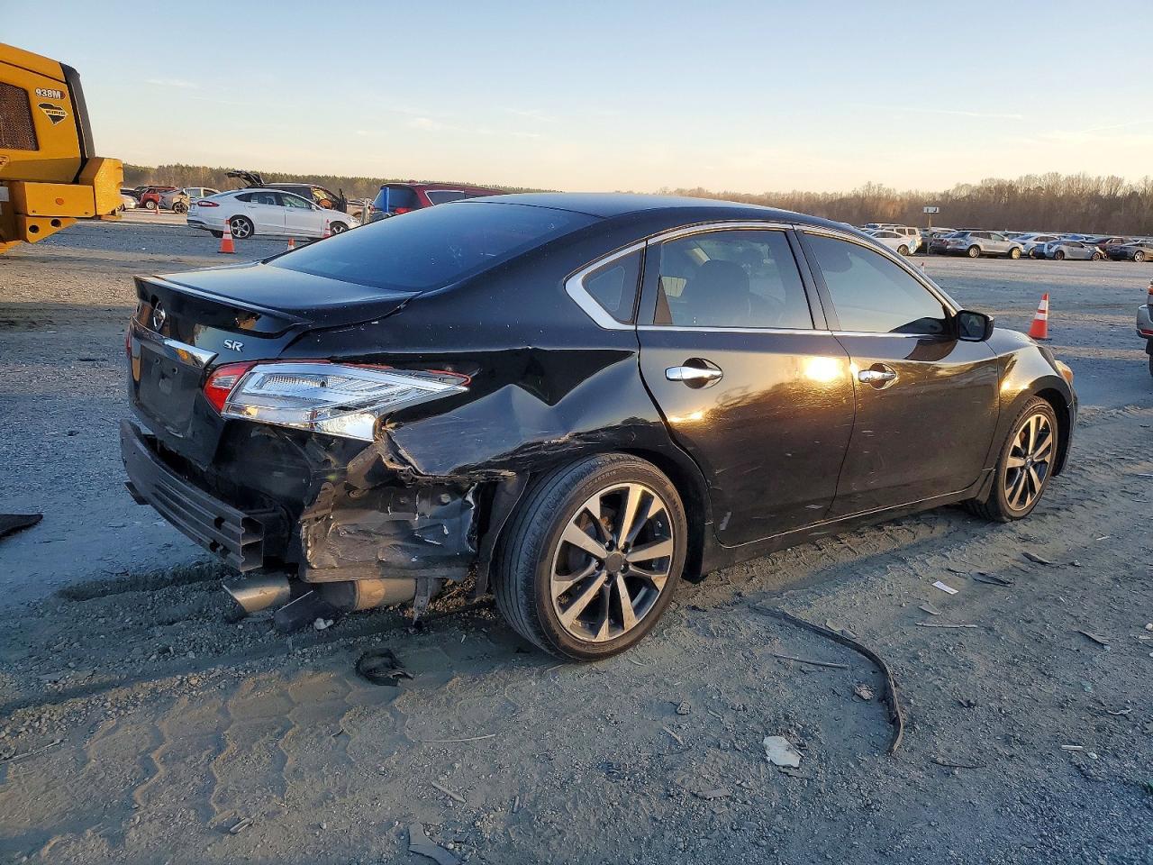 2016 Nissan Altima - Фото 3