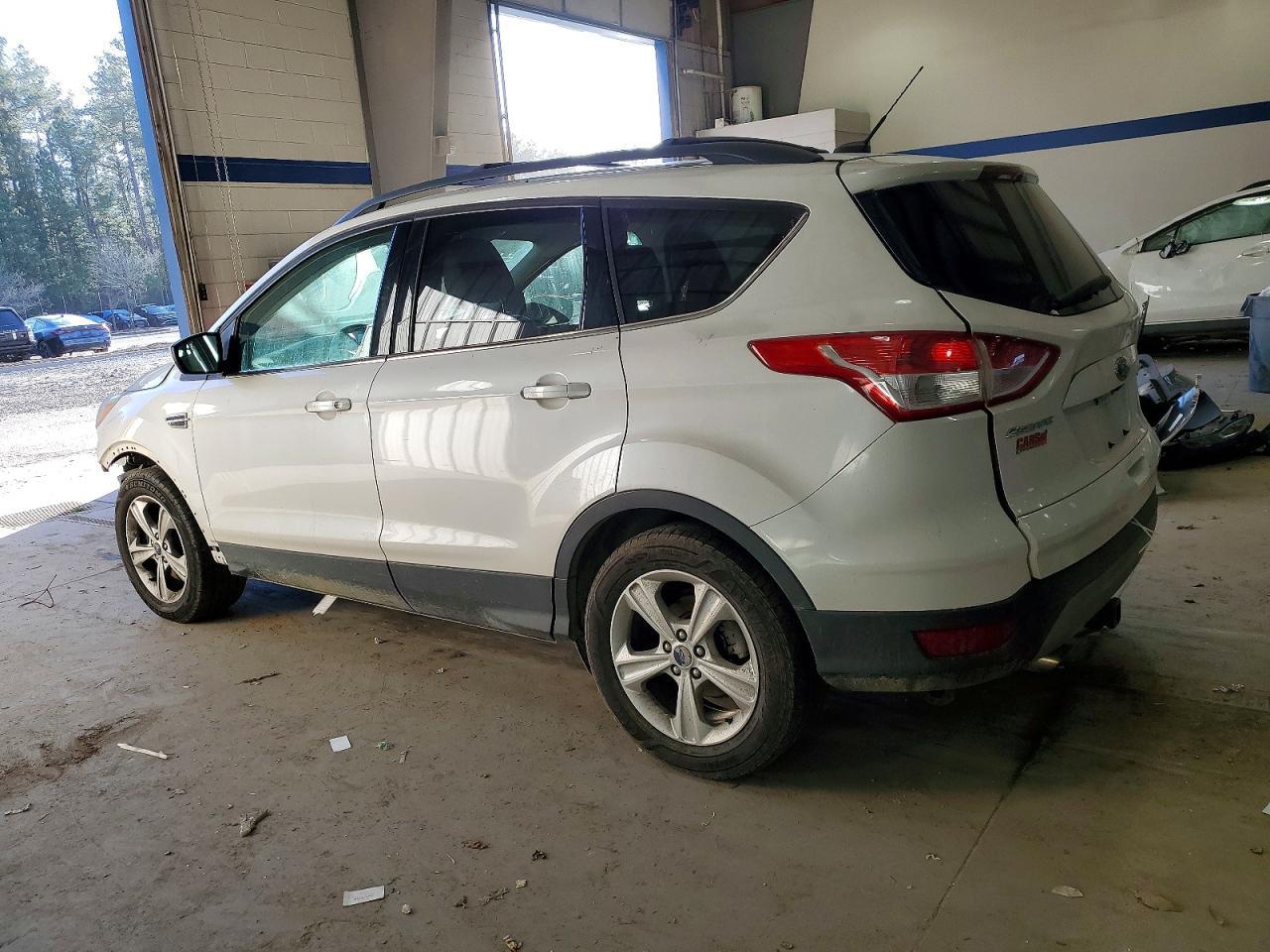 2016 Ford Escape Se - Фото 2