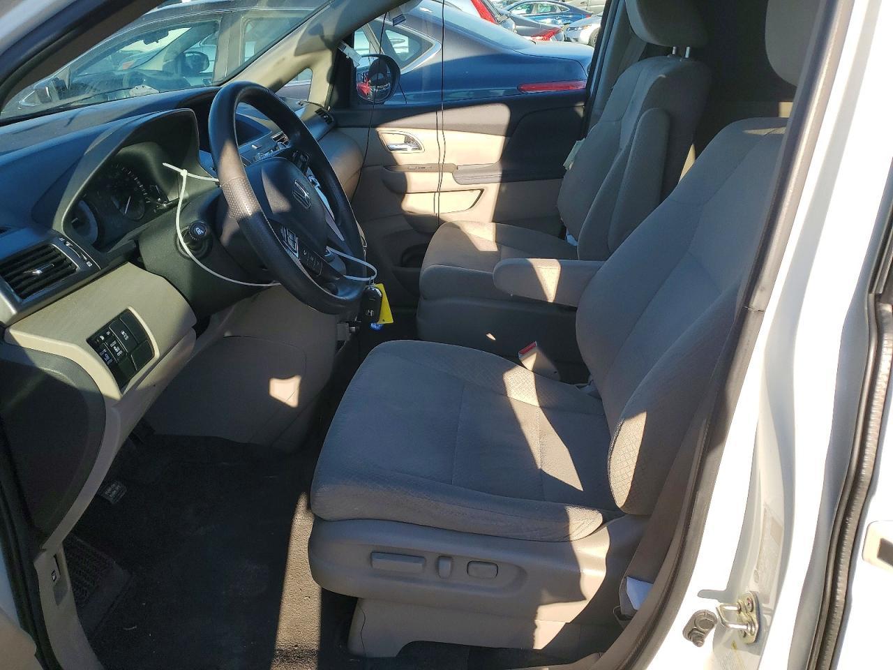 2014 Honda Odyssey Ex - Image 7