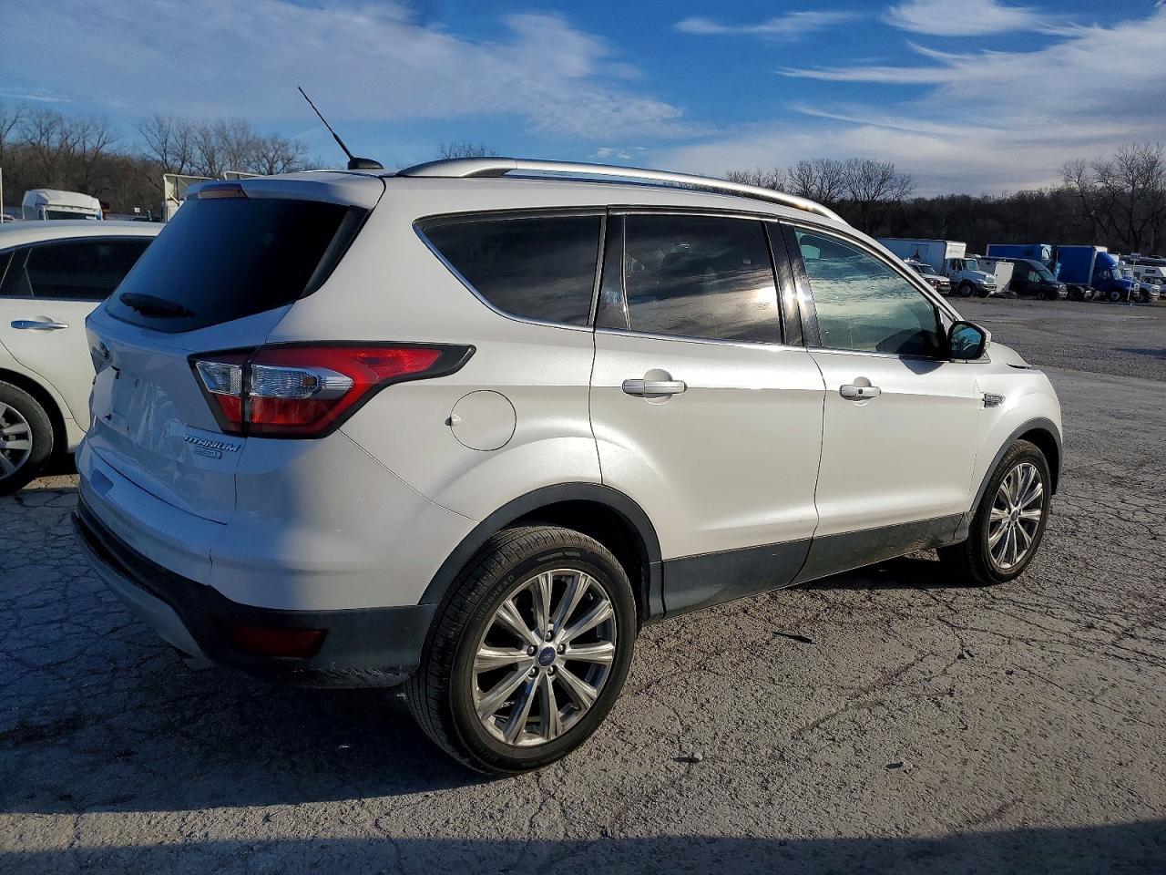 2017 Ford Escape Titanium - Image 3