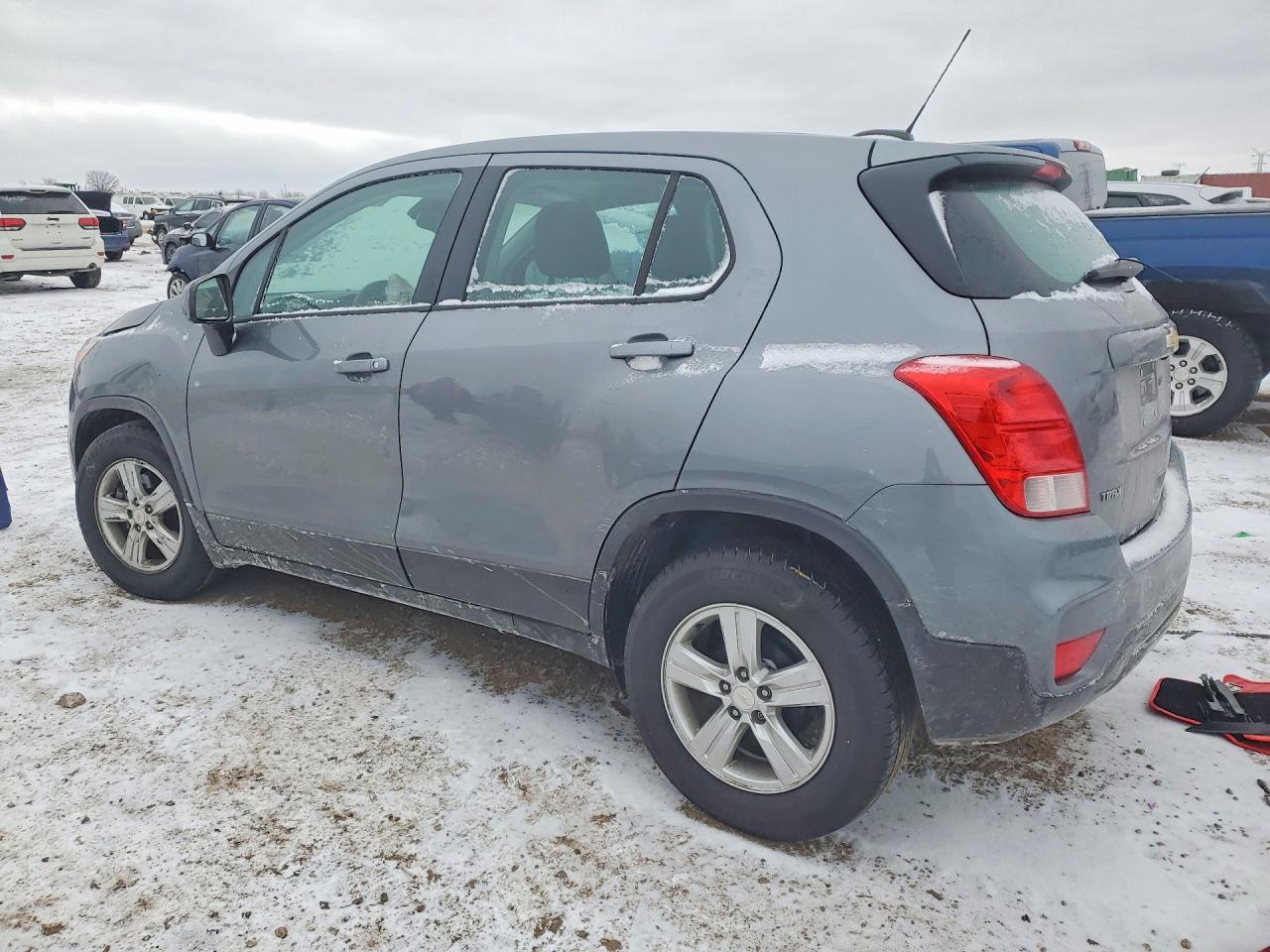 2020 Chevrolet Trax Ls - Image 2